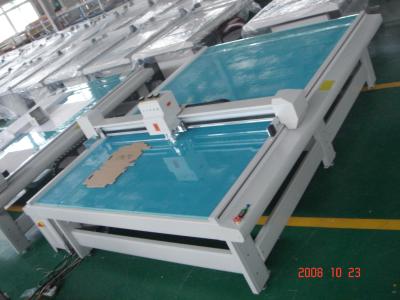 China Convenient Half Cut Set Sheet Board Cutting Machine Servo Control Line And Driver for sale
