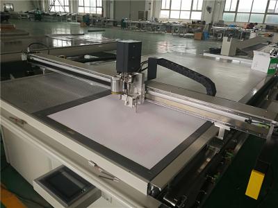China Serial Port Flatbed Digital Cutter For Automobile Decoration Materials for sale