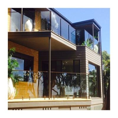 China Exterior Frameless Glass Railing Fencing Pool With 50*50mm Tempered Glass en venta