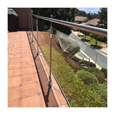 China CE EN 12150 glass fencing indian house roof railing design residential glass railing à venda