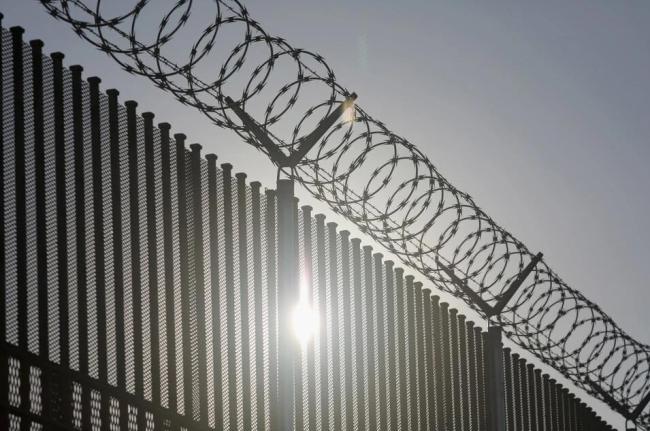 razor wire