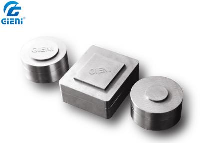 Chine Moule en aluminium de presse de fard à paupières en métal pour la machine cosmétique de poudre de couleur à vendre