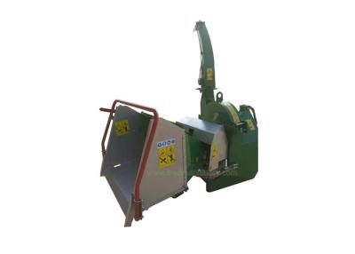 China 4 Cutting Knives 3 Point Wood Chipper 7 Inch With Double Horizontal Rollers for sale