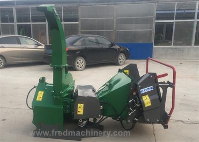 China Hydraulic 5 Inch Wood Chipper 3 Point Hitch 30 - 70 HP With 4 Reverse Blades for sale