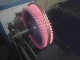 中国 Shaft Train Wheel Gear Chain Induction Heat Treatment Quenching Equipment 販売のため