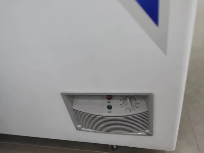 Horizontal freezer a freezer for refrigerating fresh food and meat Direct cooling 7