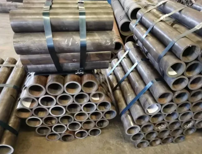 Csdls High Precision Seamless Carbon Steel Pipe Hollow Round Square Rectangle Pipe on Sale