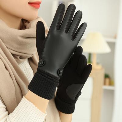 China Black Color PU 22x16cm Winter Warm Gloves For Women for sale