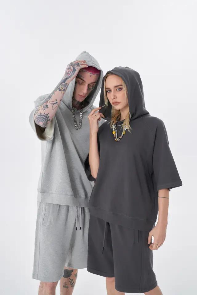 Wholesale Men′s Embroidery Tracksuit Summer Men Short Trucksuit Set