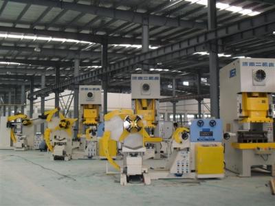 China Hoja de PPGL que endereza la máquina de corte de perforación de la máquina TNCF en venta