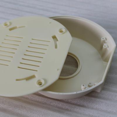 China Piezas plásticas del prototipo de la alta precisión con final superficial que enarena que quita las rebabas en venta