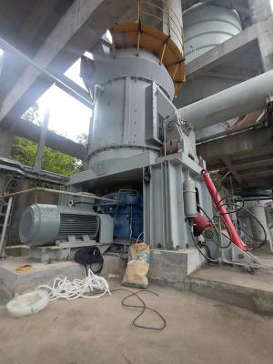 中国 1 - 45t/H Vertical VRM Cement Mill For Raw Material Grinding 販売のため
