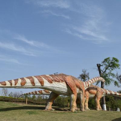 China El dinosaurio realista del parque mecánico modela la estatua de tamaño natural gigante del dinosaurio en venta
