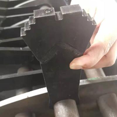 China YEMMAK Mn Steel Hammer Mill Blade Mn Steel Pellet Press Spare Parts for sale
