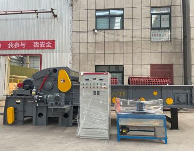 China 10 à máquina de esmagamento de madeira móvel do triturador do desperdício de madeira da máquina 70t/H à venda