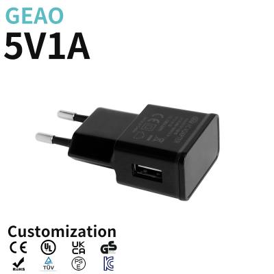 China Universal 5V 1A USB Charger Lightweight 5W Portable Wall Charger for sale