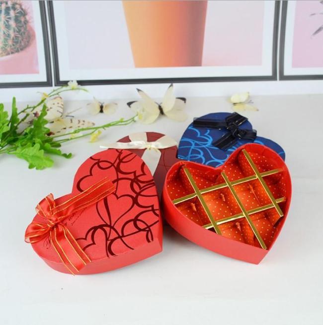 Mother′s Day Valentine′s Day Birthday Custom Gift Paper Box China Rigid Packaging Storage Boxes for Chocolate Candy Cookie Sweet Food with Cardboard Insert
