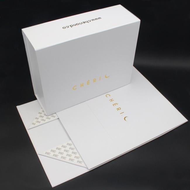 High Quality Hand Made Beautiful Custom Luxury Packaging White Cardboard Magnetic Closure Gift Perfume Cosmetic Box for Bridesmaid Mother′s Day Valentine′s Day