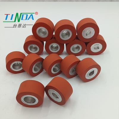 China Superficie lisa Alta temperatura de 350 grados Elastoméricos de silicona rueda de rodillo para la máquina de coser en venta