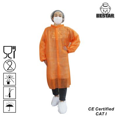 China Breathable Plus Size Disposable Lab Coat SPP 35g/M2 For Hygiene Industry for sale