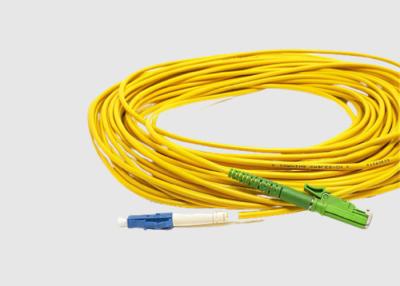 China 9/125 de cabo de remendo Singlemode E2000 da fibra ótica OS2 APC a LC APC à venda