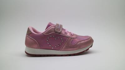 中国 Velcro Closure Pink Kids Sneaker Shoes Stylish With Textured Outsole 販売のため