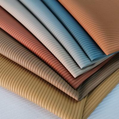 Chine Embossed Desgin Striped Grain PVC Artificial Faux Leather For Sofa Seat Bag Household Supplies à vendre