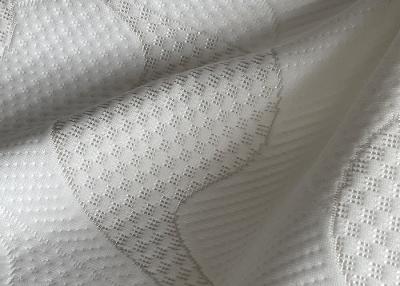 China La microfibra pesada de la tela del colchón del poliéster grabó en relieve la tela de tapicería en venta