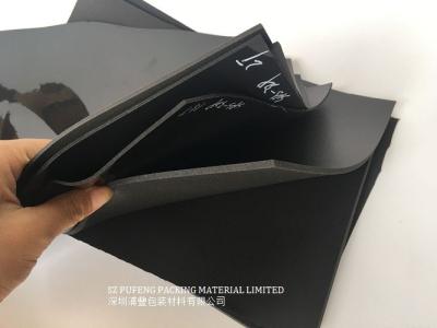 China Tipo espuma del aislamiento de uretano celular con el solo pegamento echado a un lado en venta