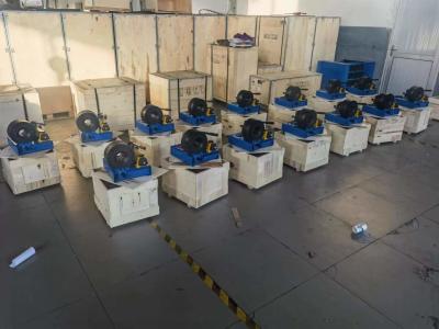 China Máquina de enxaguar mangueiras manual de alta precisão com modo de operação manual e peso de 31 kg à venda