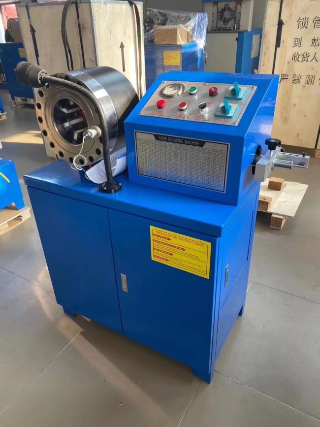 Close-up of crimping mechanism