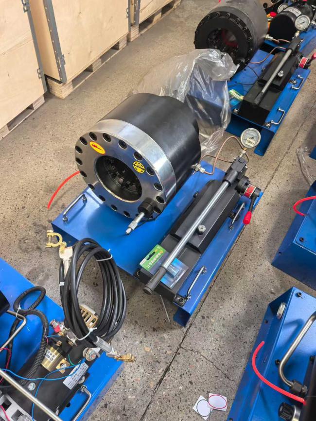 High Efficiency 600T Manual Hose Crimping Machine overview