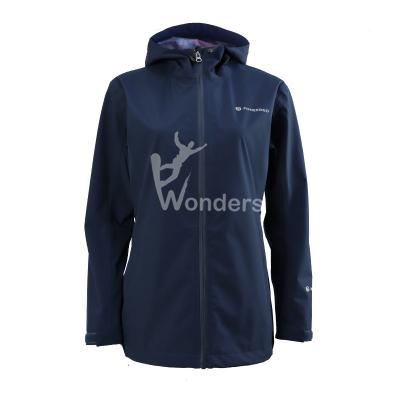 China Los deportes ligeros de la chaqueta a prueba de viento de HardShell llueven las chaquetas para mujer en venta