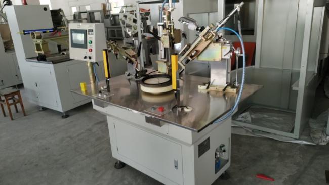Horizontal Type Rubber Oil Seal Trimming Machine