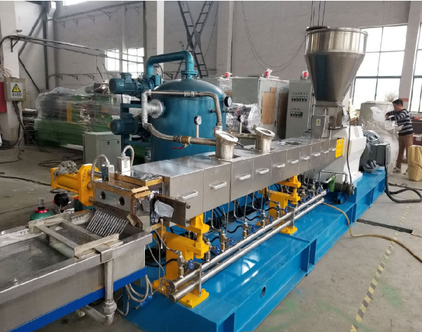 china parallel pp filler caco3 plastic compounding masterbatch twin screw extruder machine/hdpe pelletizer