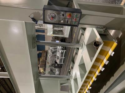 Chine Machine hydraulique à grande vitesse de presse de porte de machine froide de presse à froid en bois robuste à vendre