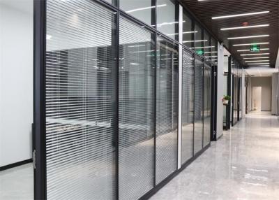 Chine murs de verre de salle de conférence de 80mm, séparation en verre avec le cadre en aluminium à vendre