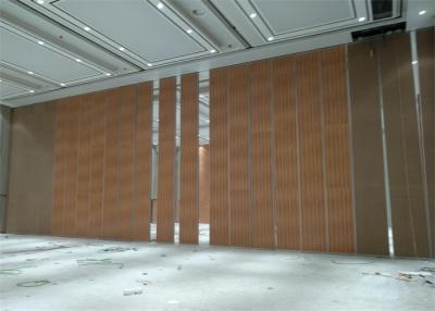 China Soundproof Hanging Room Dividers Meeting Room Partition Low Maintenance for sale
