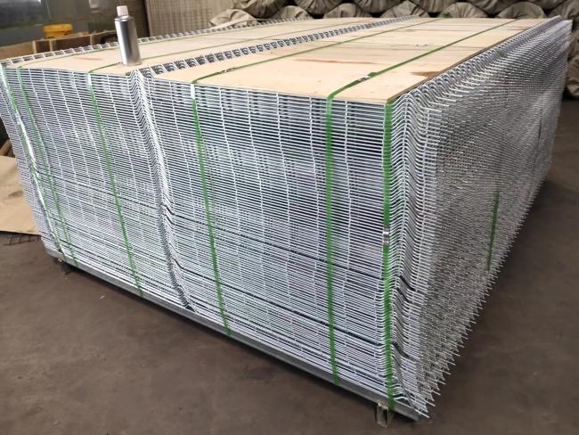 3D PVC Powder Coated Curved Metal Fence Welded Wire Mesh Security fence