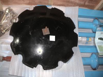 China 10mm /12mm Thickness Tractor Disc Harrow , Round Mn Disc Blade for sale