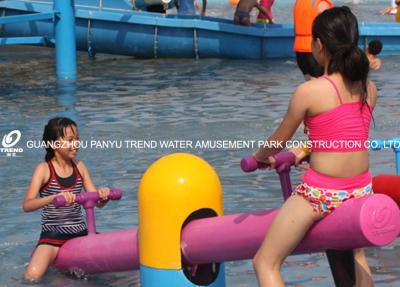 Chine Équipement coloré adapté aux besoins du client de parc d'Aqua de jet de carpe pour l'amusement d'enfants/enfants dans la piscine à vendre