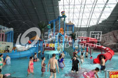 Chine Le parc aquatique de l'acier inoxydable 304 avec le terrain de jeux d'intérieur, FPR a fixé le type à vendre