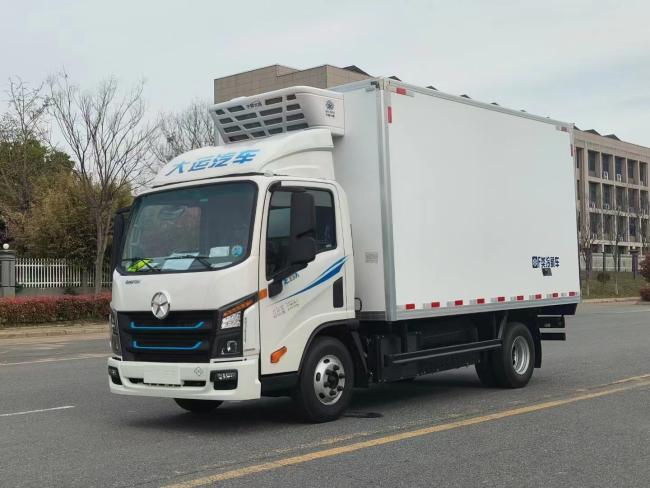 YINHUASHENG HT-680MB Refrigeration Unit - Side view showing evaporator and fan system