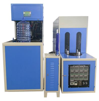 China 800-1500BPH Juice Bottle Blowing Machine with PLC Control System 3.5-7.5KW Power en venta