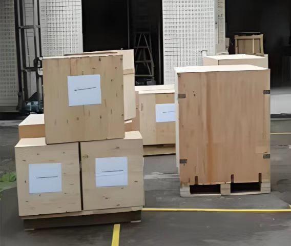 Shipping packaging details