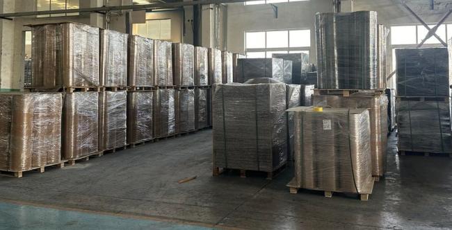 1m 1.2m 1.35m Wide Black Base Recycled Rubber Rolls with Colorful EPDM Dots for Home and Commercial Gym Flooring
