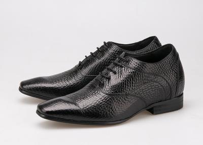 Chine Chaussures d' ascenseur de 7 centimètres, orteils tranchants, chaussures Oxford en cuir noir. à vendre