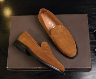 Chine Des chaussettes en cuir classiques pour hommes / chaussettes en cuir décontractées pour hommes à vendre