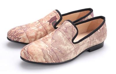 Китай Мужские бархатные туфли с вышитой бархатной обувью продается