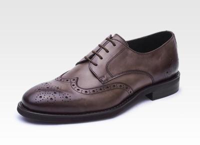 China En el exterior, hombres zapatos de cuero de color marrón de patente, de color mixto, dedos cuadrados, zapatos de lujo para hombres en venta
